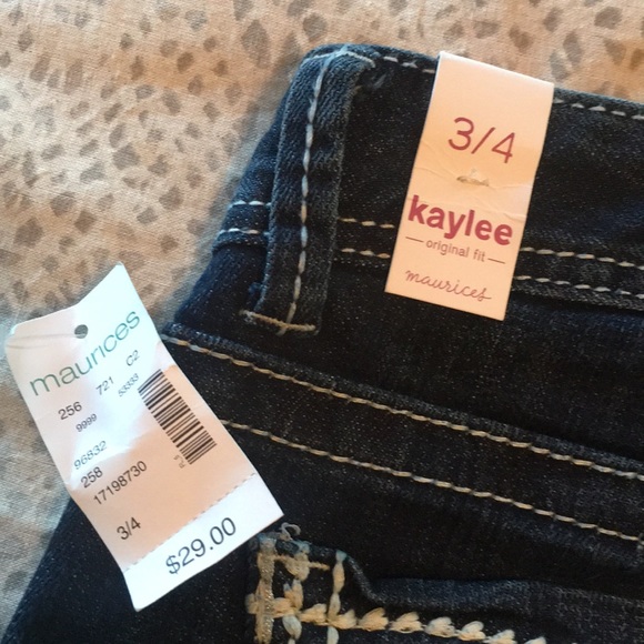 Maurices Shorts 3/4 - Picture 4 of 4